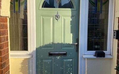 Red Door to Chartwell Green